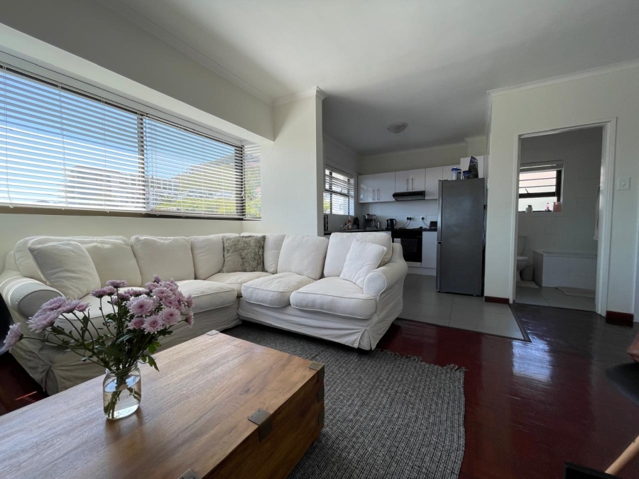 1 Bedroom Property for Sale in Sea Point Western Cape